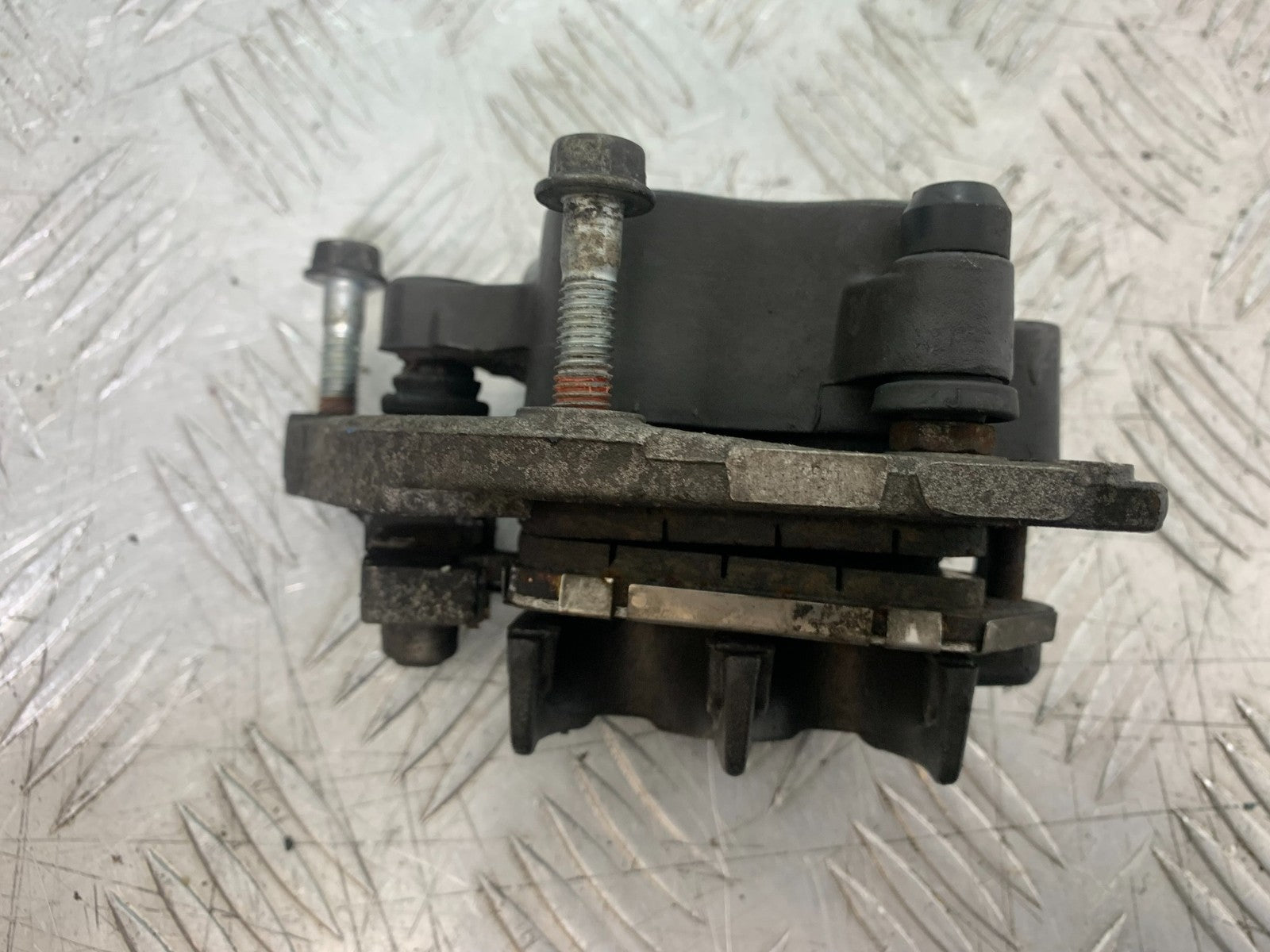 HONDA VT750 SHADOW FRONT BRAKE CALIPER   YEAR 2003-2004 (CMB1265)