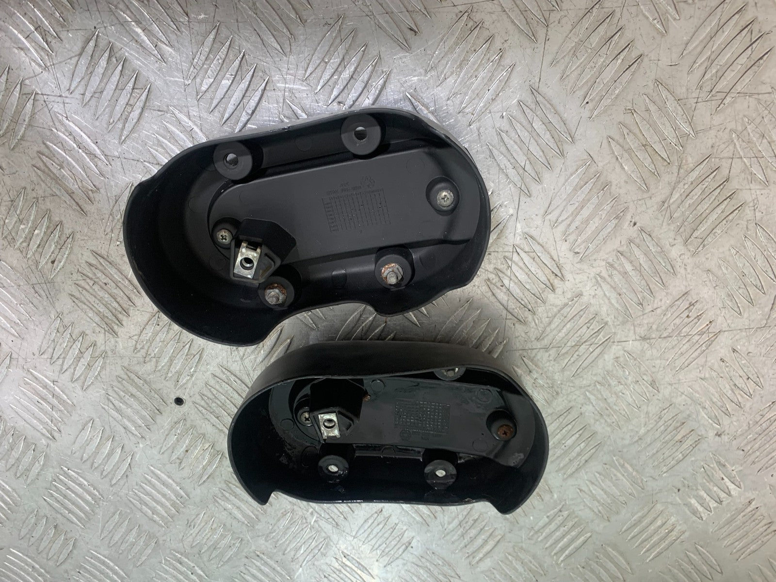 SINNIS HOODLUM 125 LEFT AND RIGHT INFILL COVERS YEAR 2021-2025 (CMB1196)
