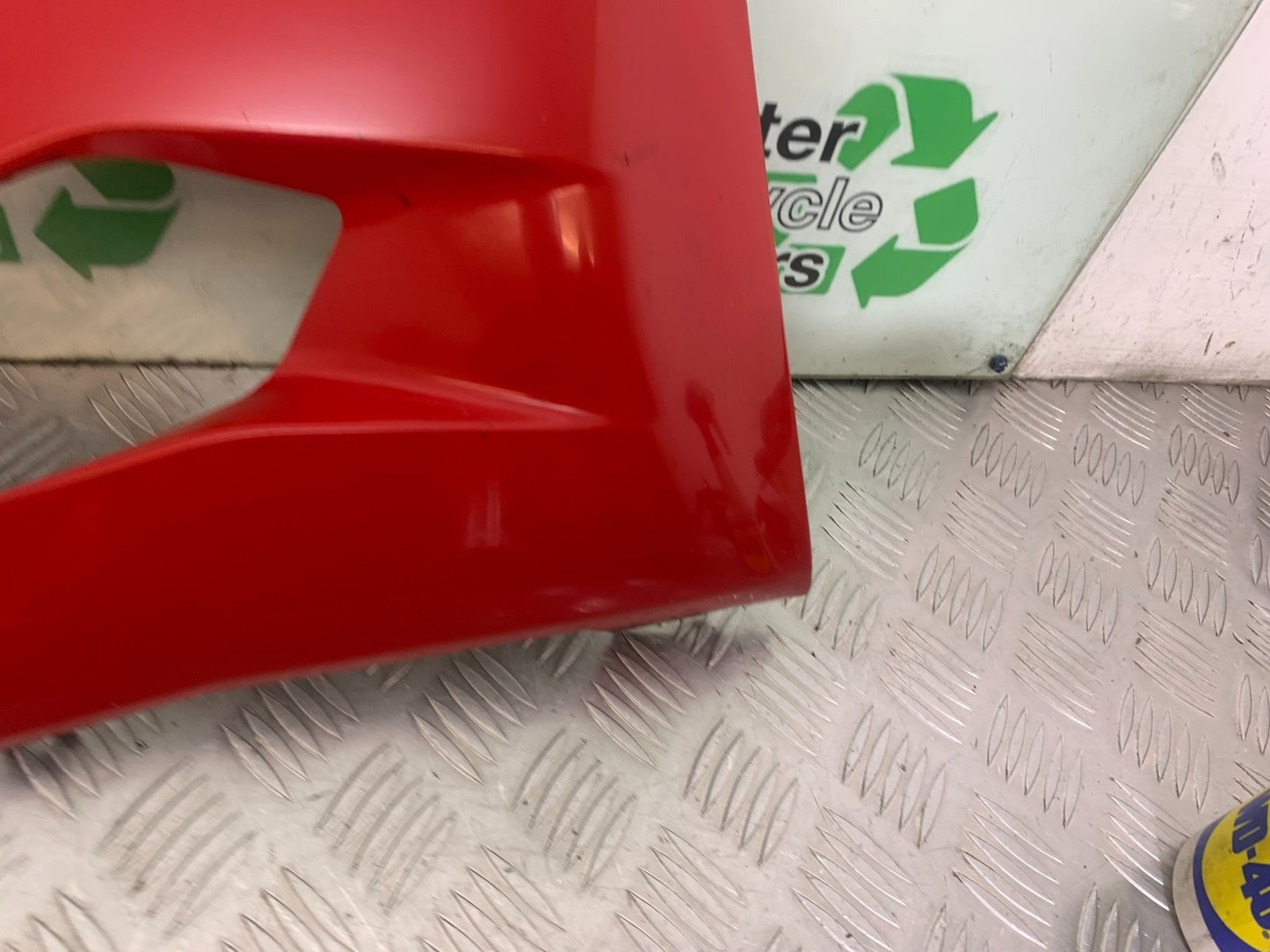 DUCATI 1299 PANIGALE LEFT LOWER FAIRING PANEL YEAR 2016 (CMB 1187)