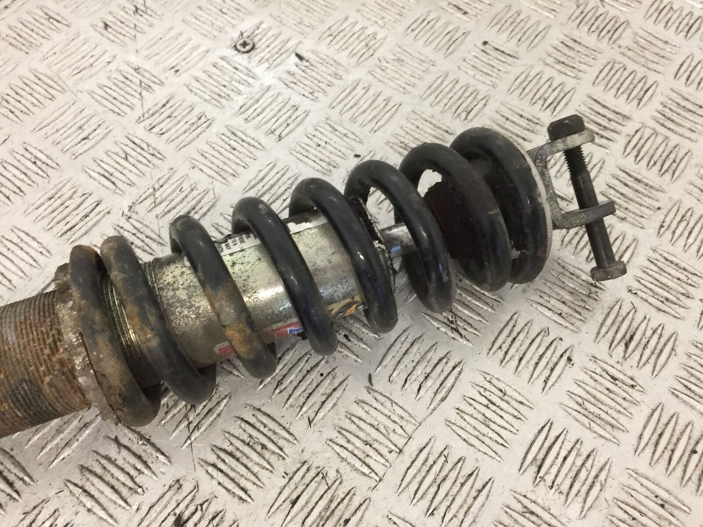 VICTORY V92 C REAR SHOCK YEAR 2004 (STOCK 765)
