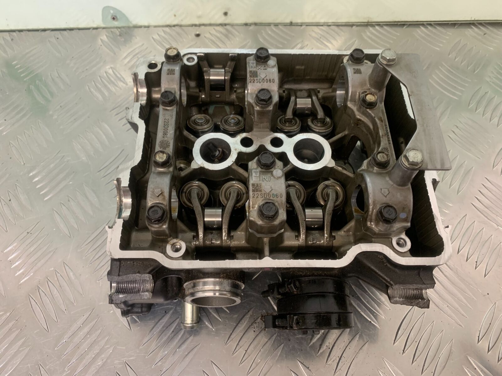HONDA CB500 f CB500F CYLINDER HEAD  YEAR 2022 (STOCK 951)