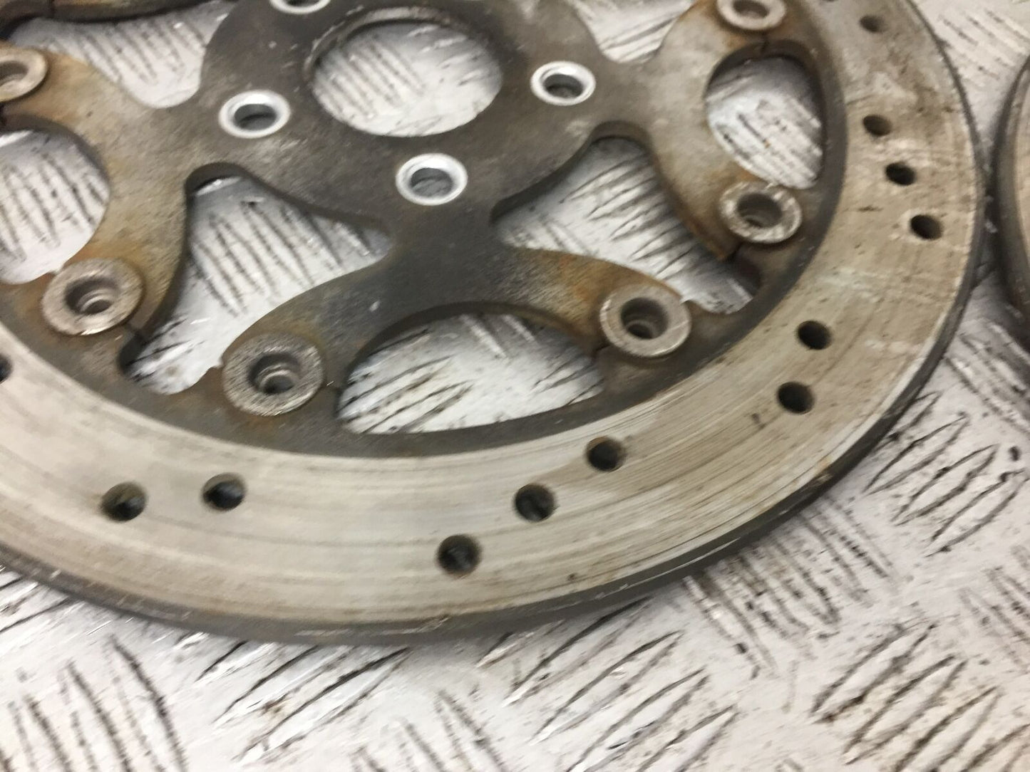 VICTORY V92 C FRONT DISCS  YEAR 2004 (STOCK 765)