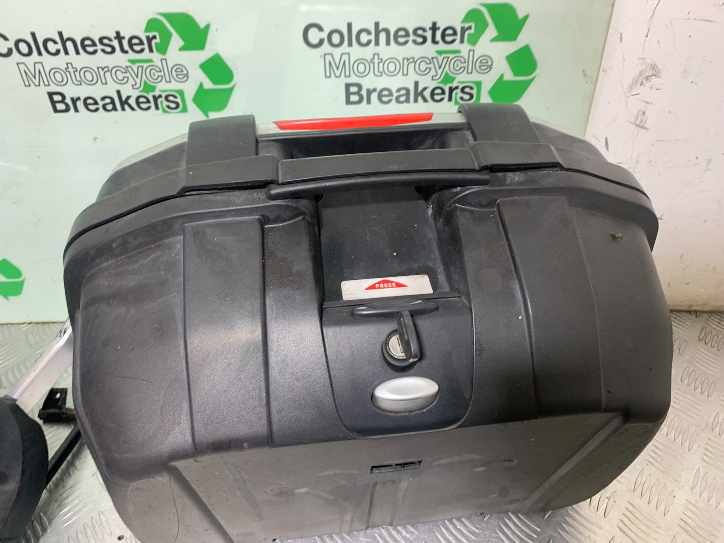 SUZUKI DL1000 V-STROM GIVI TOP BOX AND RACK   YEAR 2014-2019 (CMB1325)