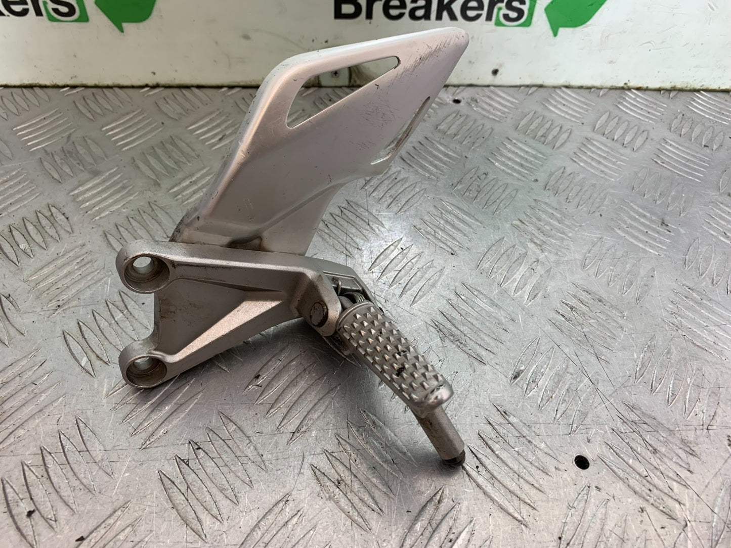 HONDA CBR1000 RR FRONT LEFT HANGER  YEAR 2008-2011 (CMB1330)