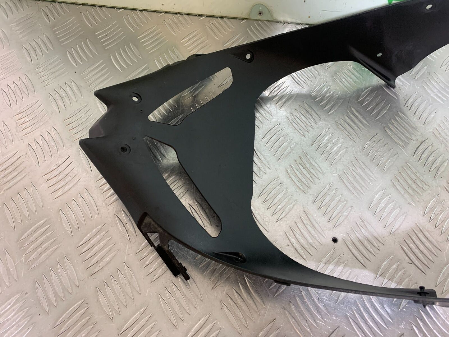 KAWASAKI NINJA 650 FAIRING V-PIECE   YEAR 2017-2019 (CMB1018)