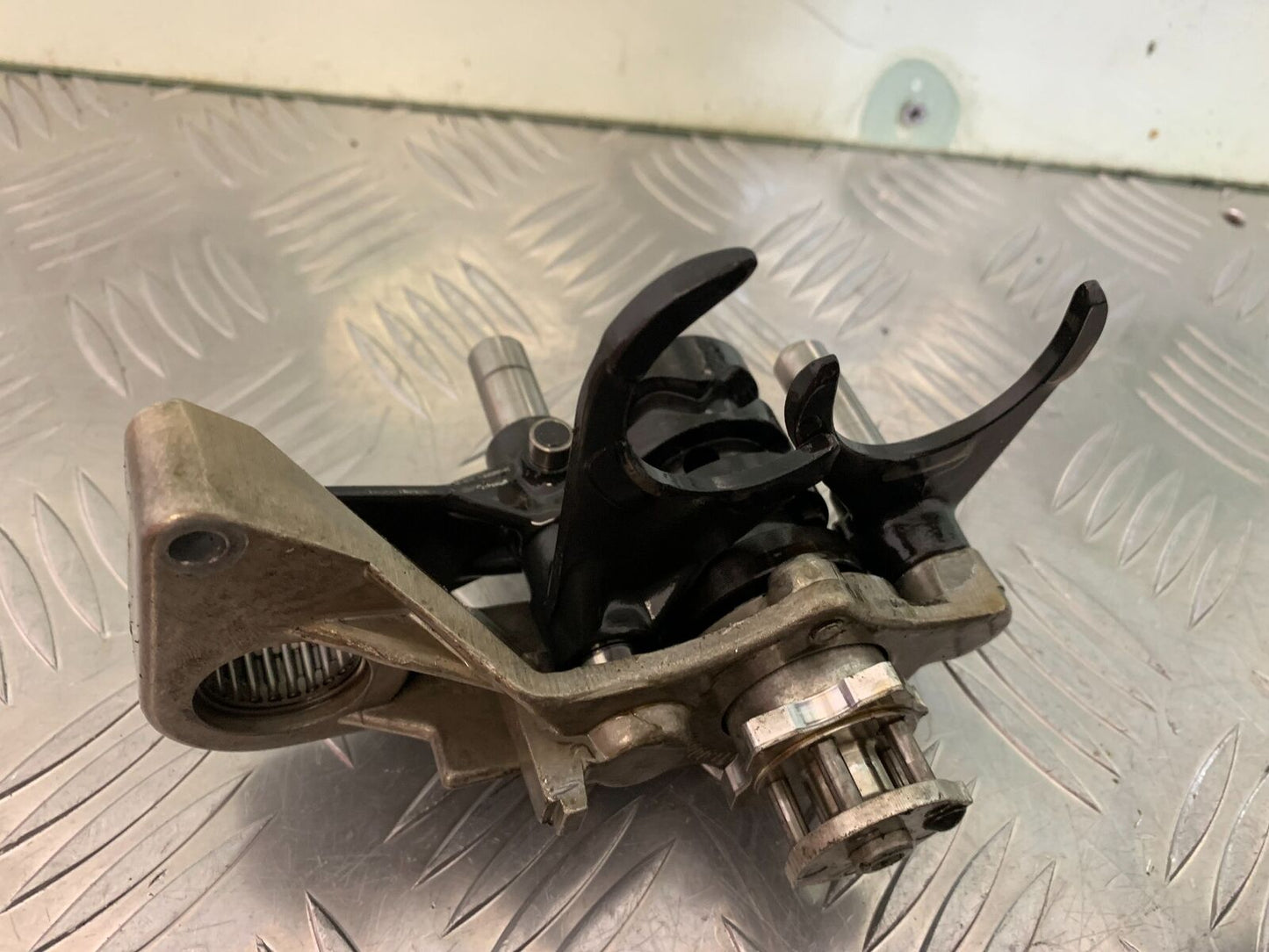 KTM 640 DUKE 2 GEARBOX  YEAR 2000-2006 (STOCK 988)