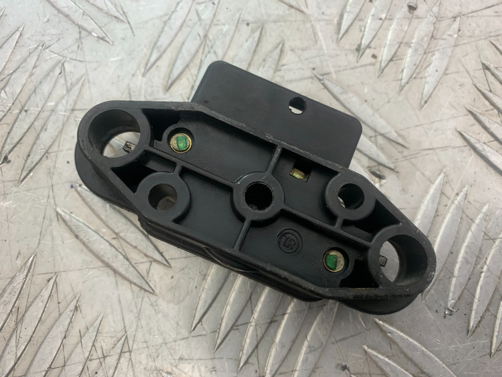 SUZUKI GSXR750 GSXR 750 K4 K5 SEAT CATCH   2004-2005 (CMB1319)