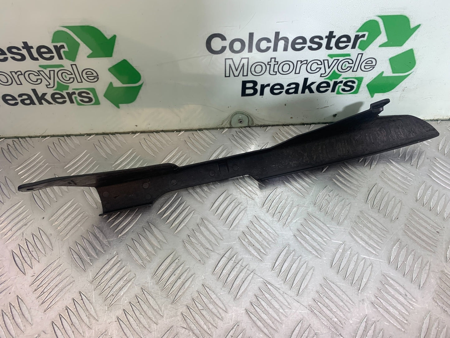 KAWASAKI ZX6R CHAIN GUARD YEAR 2009-2012 (CMB1136)