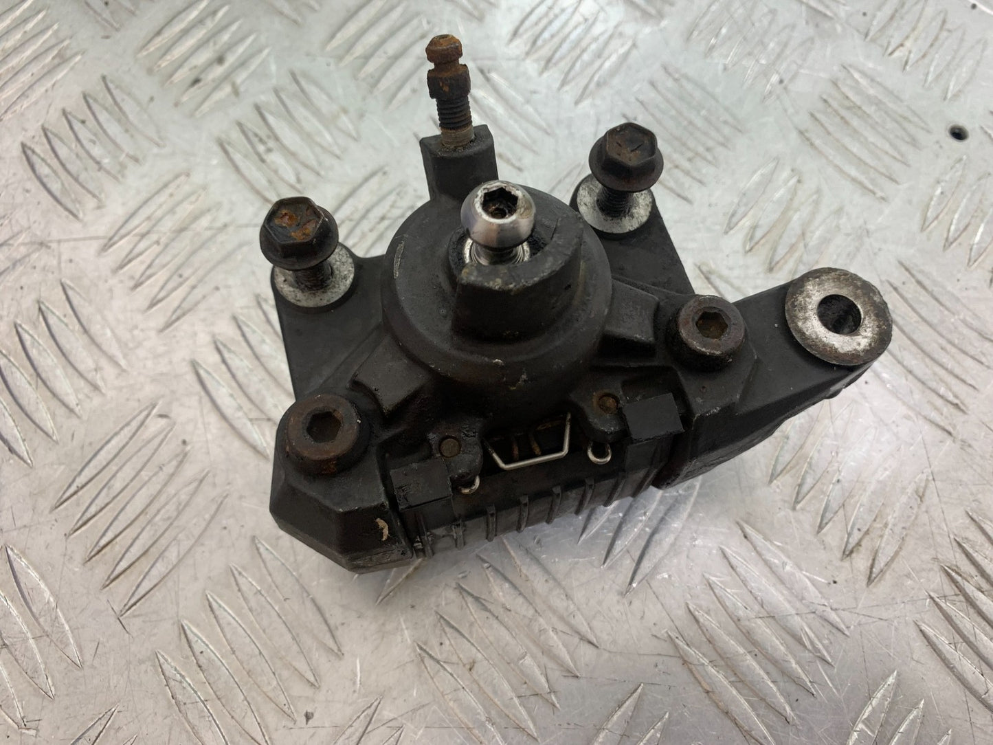 SUZUKI GSF1200 GSF 1200 BANDIT REAR BRAKE CALIPER  YEAR 2001-2004 (CMB1188)