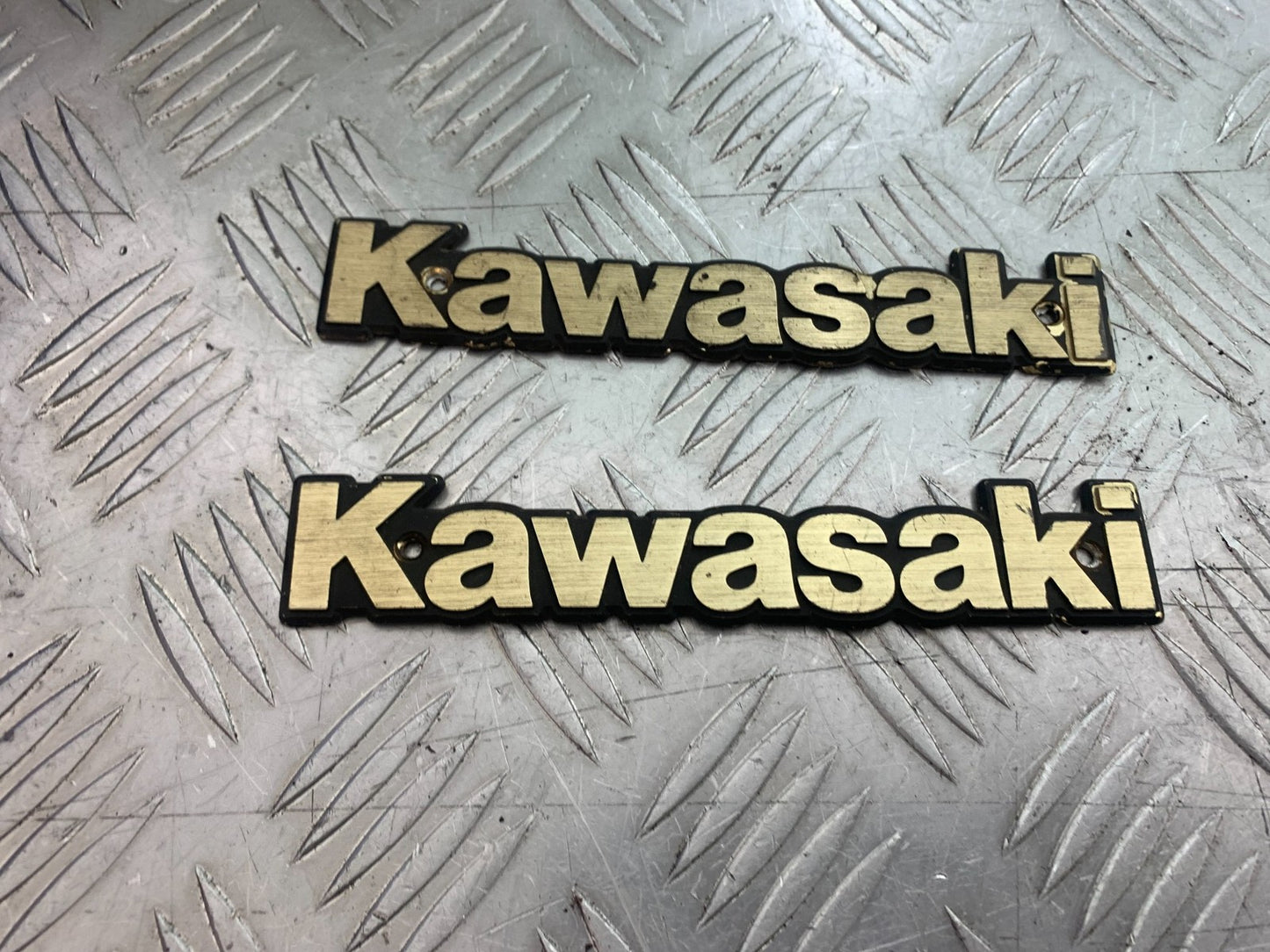KAWASAKI GT550 GT 550 TANK BADGES   YEAR 1989-1994