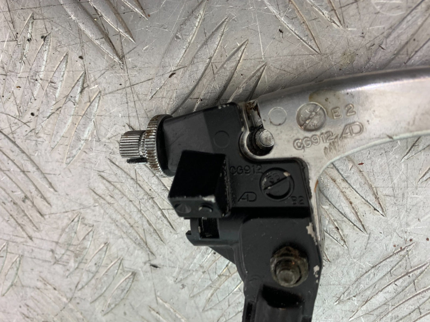 TRIUMPH 955I SPRINT RS CLUTCH LEVER AND BRACKET  YEAR 1999-03 (CMB1313)