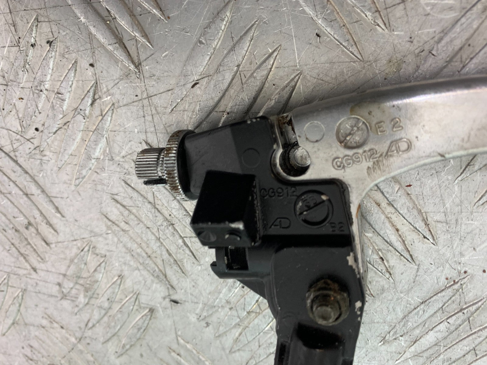 TRIUMPH 955I SPRINT RS CLUTCH LEVER AND BRACKET  YEAR 1999-03 (CMB1313)