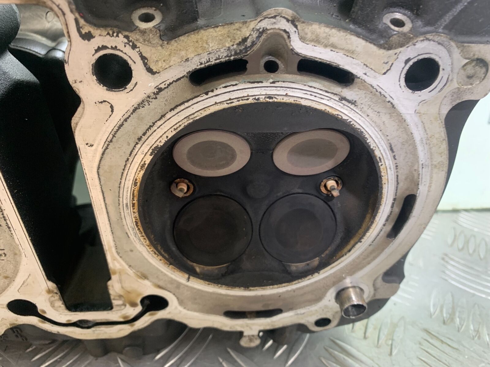 TRIUMPH THUNDERBIRD 1600 CYLINDER HEAD   YEAR 2011 (CMB1107)