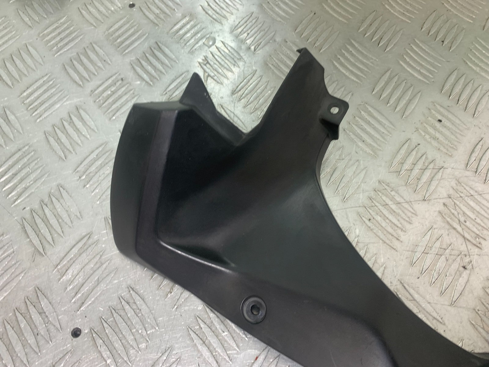 YAMAHA YZF-R125 YZF 125 LEFT TOP FAIRING INFILL PANEL  YEAR 2019-2022 (CMB1263)