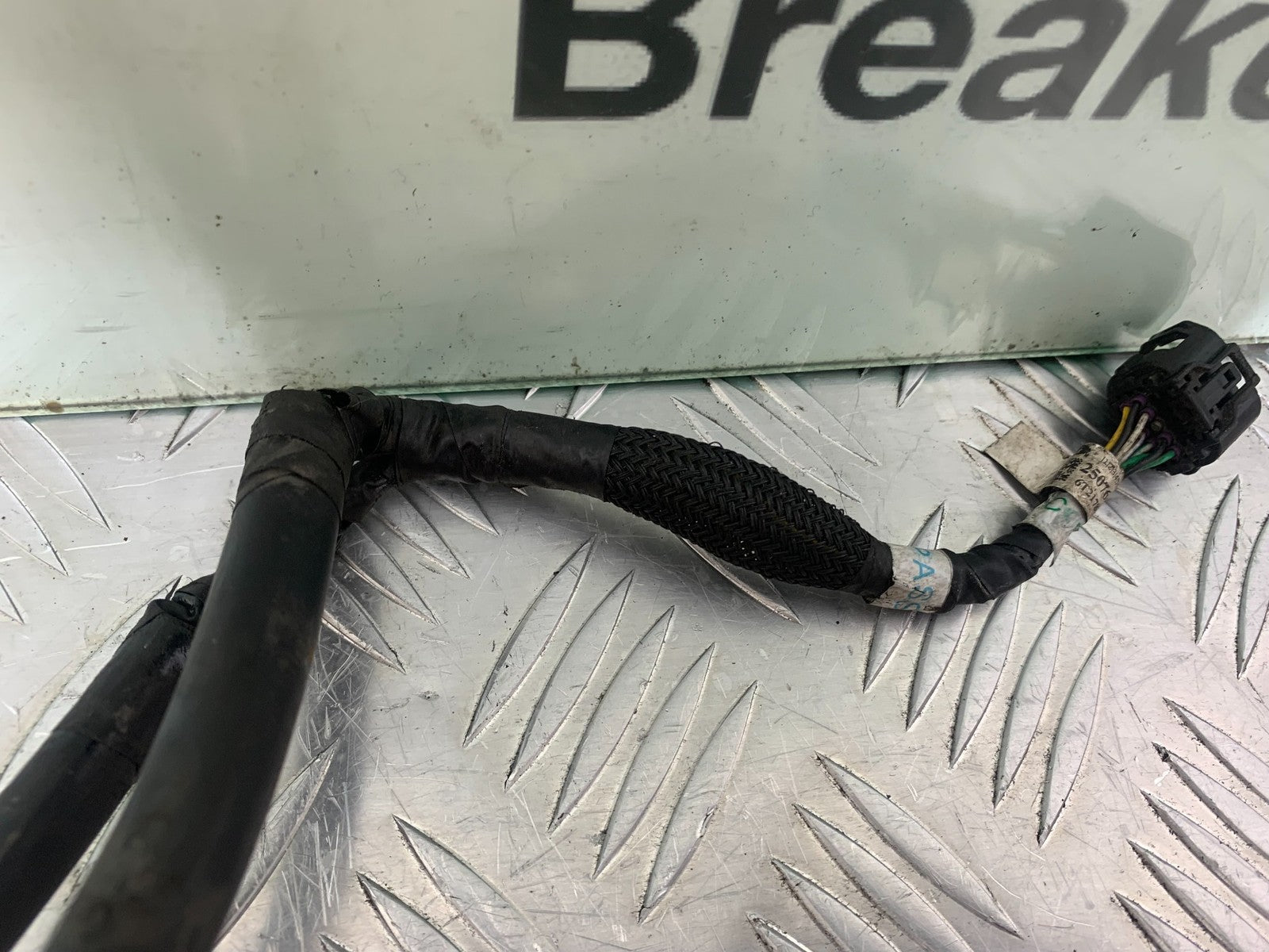 TRIUMPH TIGER 800 XRT LEFT AND RIGHT SWITCH GEARS  YEAR 2018-2020 (CMB1193)