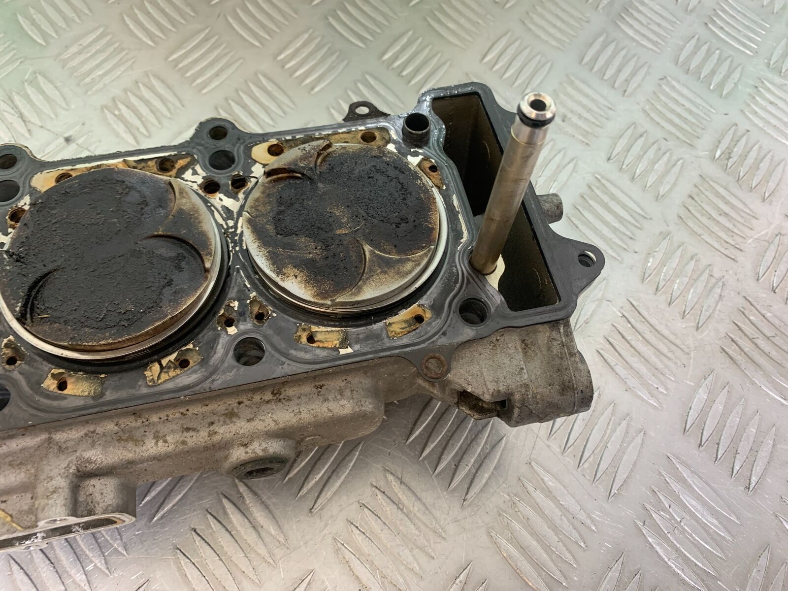 KAWASAKI ZX9R ZX9 C BARRELS AND PISTONS   YEAR 1998-99 (STOCK 903)