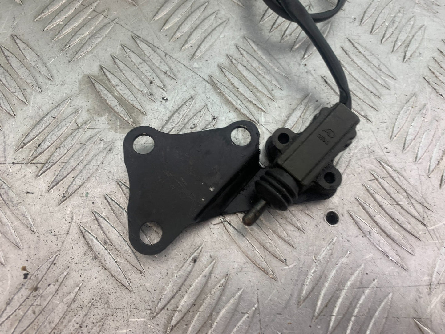 TRIUMPH 955i SPRINT ST SIDE STAND SWITCH  1999-2004 (CMB1176)