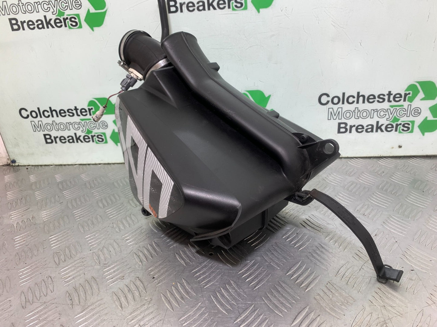KTM 690 DUKE R LC4 AIRBOX AIR BOX YEAR 2012-2015  (CMB1180)