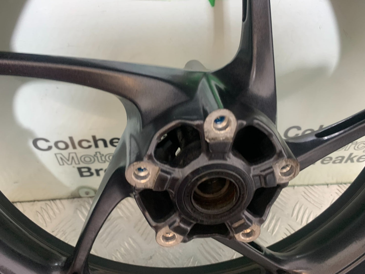 TRIUMPH 675 STREET TRIPLE FRONT WHEEL  2013-2016 (CMB1186)
