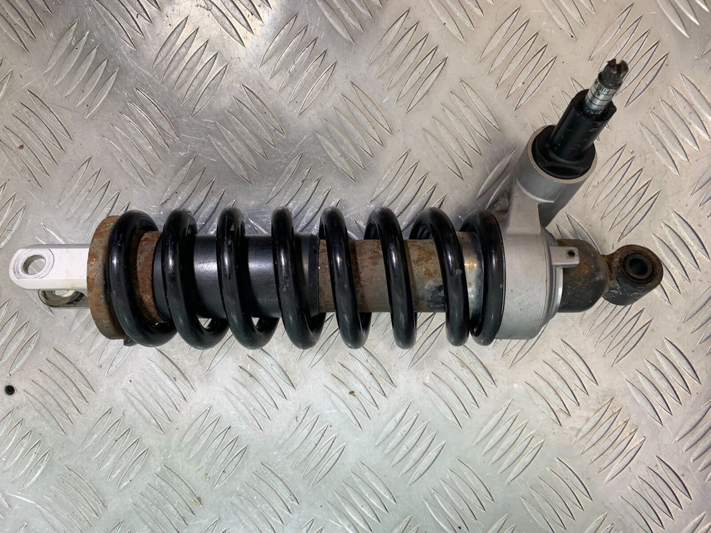 TRIUMPH TIGER 800 XC REAR SHOCK   YEAR 2011-2014 (CMB1022)