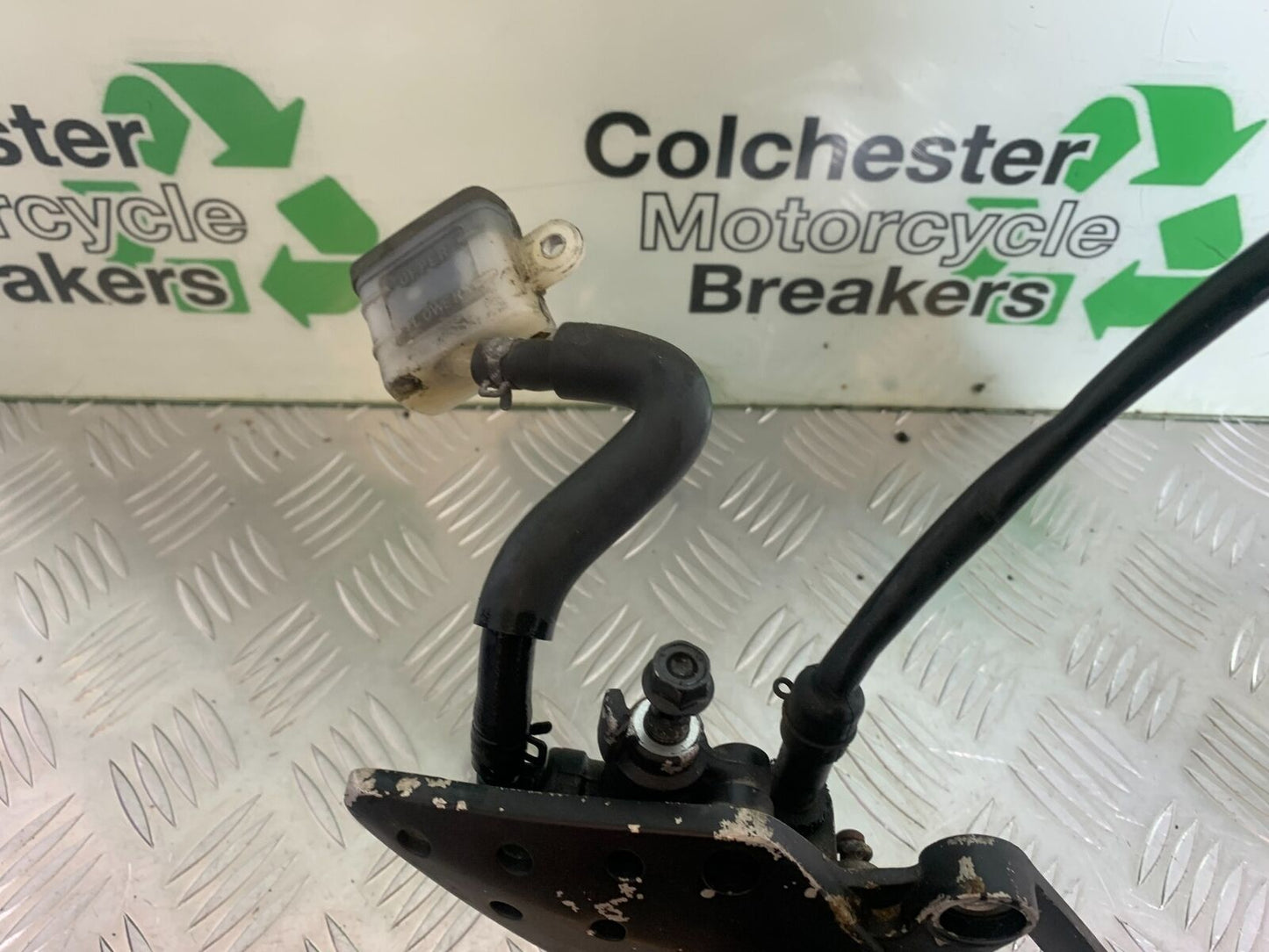 HONDA CBR125 CBR 125 FRONT RIGHT HANGER AND PEG YEAR 2007-10 (CMB1004)