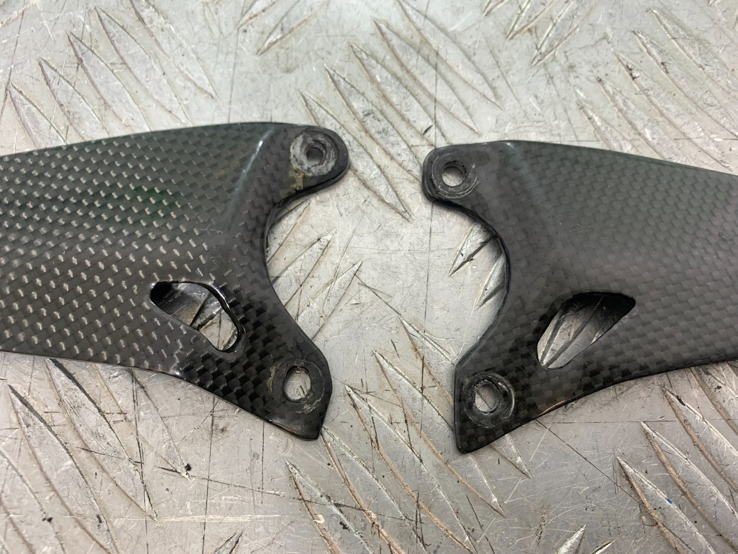 DUCATI 1198 S CARBON HEEL PLATES   YEAR 2009-2011 (CMB1219)