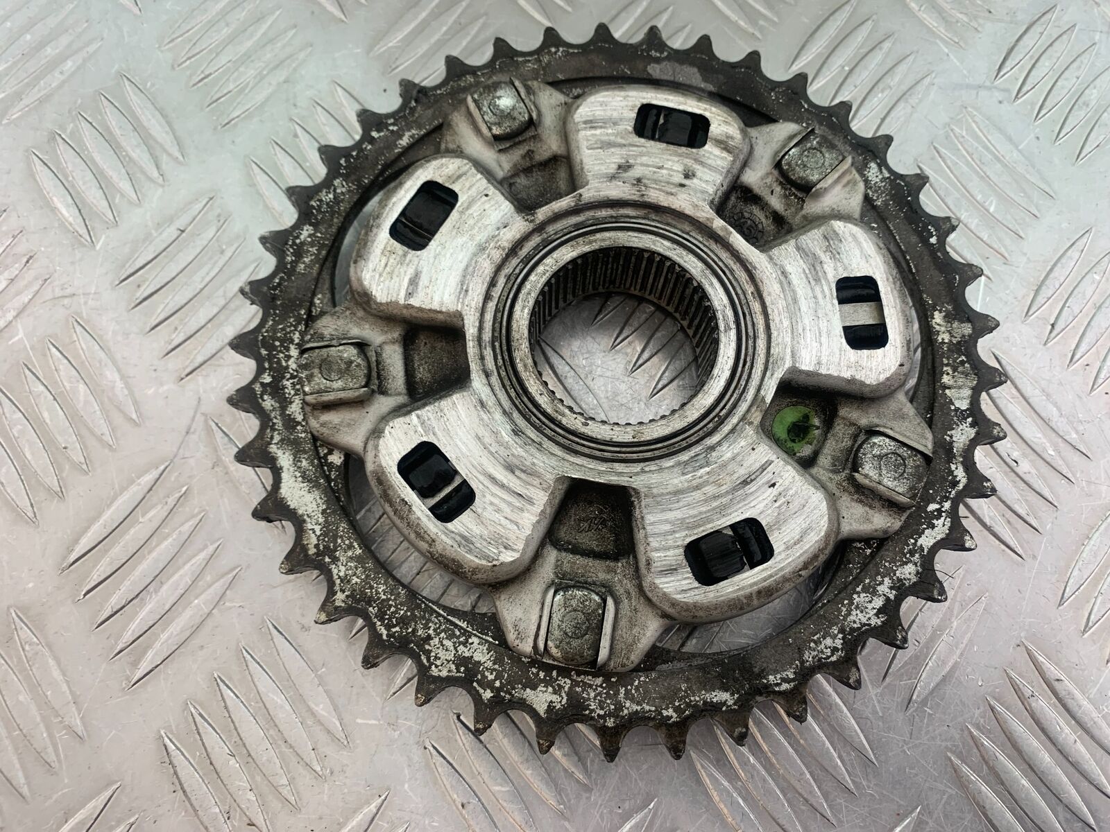 MV AGUSTA TURISMO VELOCE 800 SPROCKET CARRIER  YEAR 2014-17 (CMB1051)