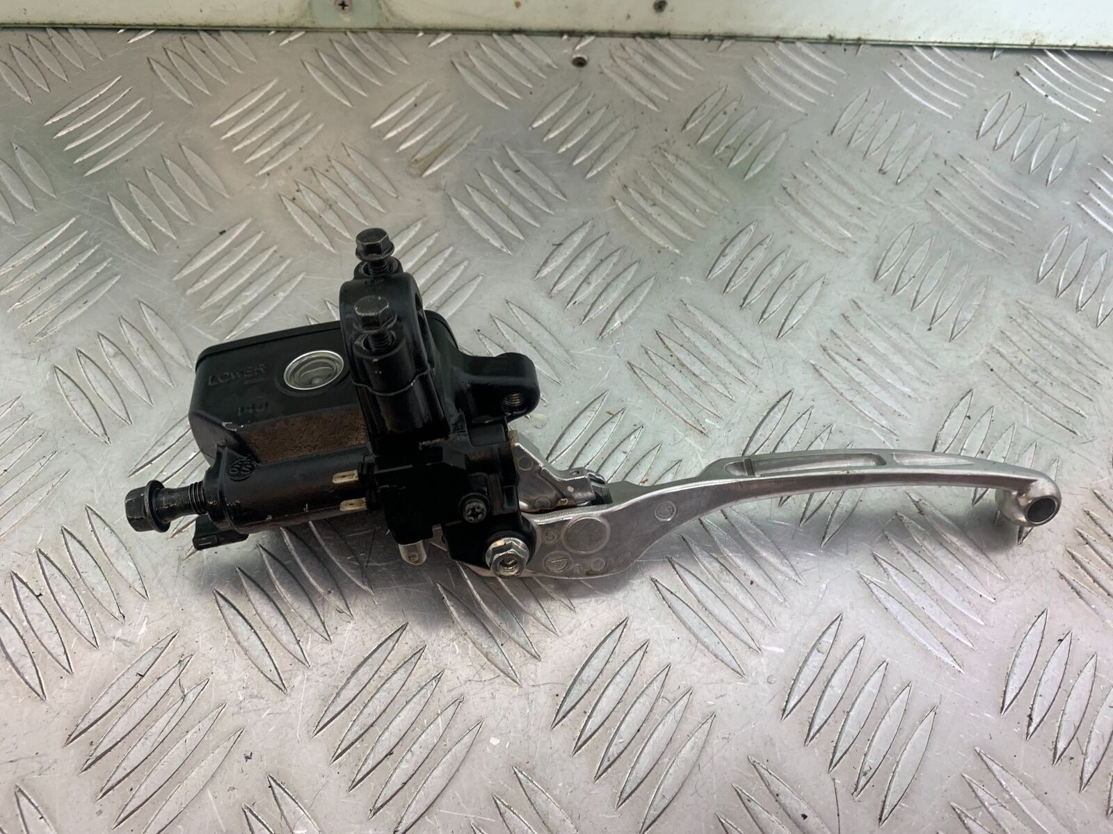HONDA CRF1000 (DCT) AFRICA TWIN FRONT MASTER CYLINDER  YEAR 2017 (CMB1030)