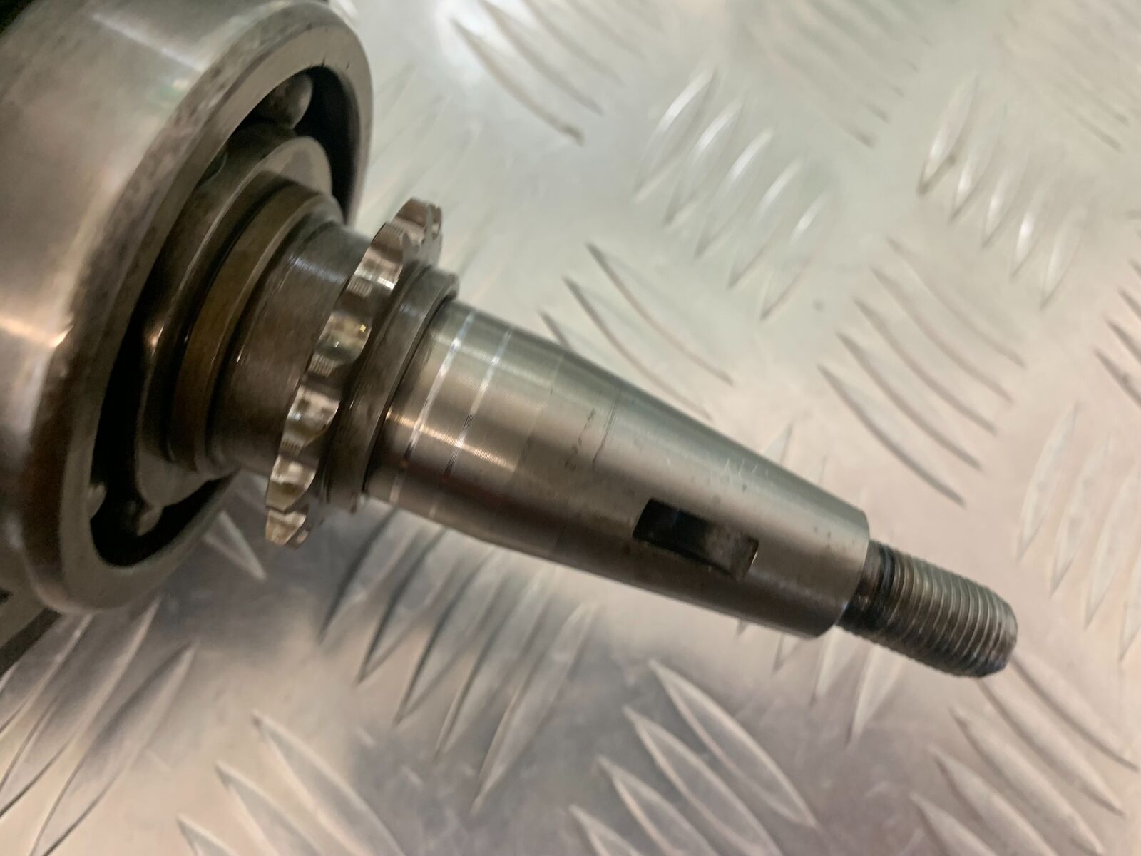 YAMAHA XT250 XT 250 CRANK  YEAR 1980-1982  (STOCK 944)