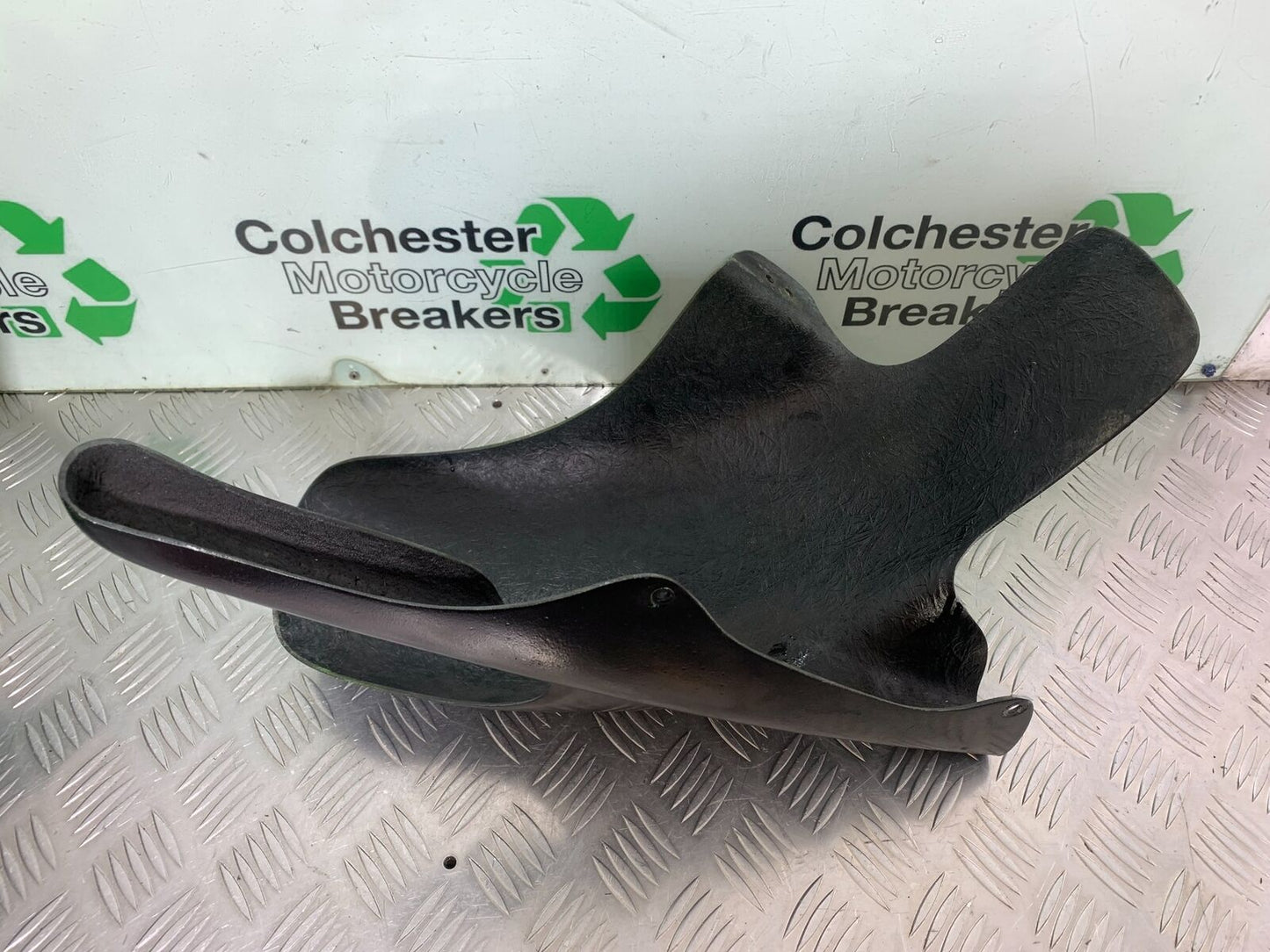 KAWASAKI ZX12R ZX12 R REAR HUGGER YEAR 2000-01 (CMB1038)