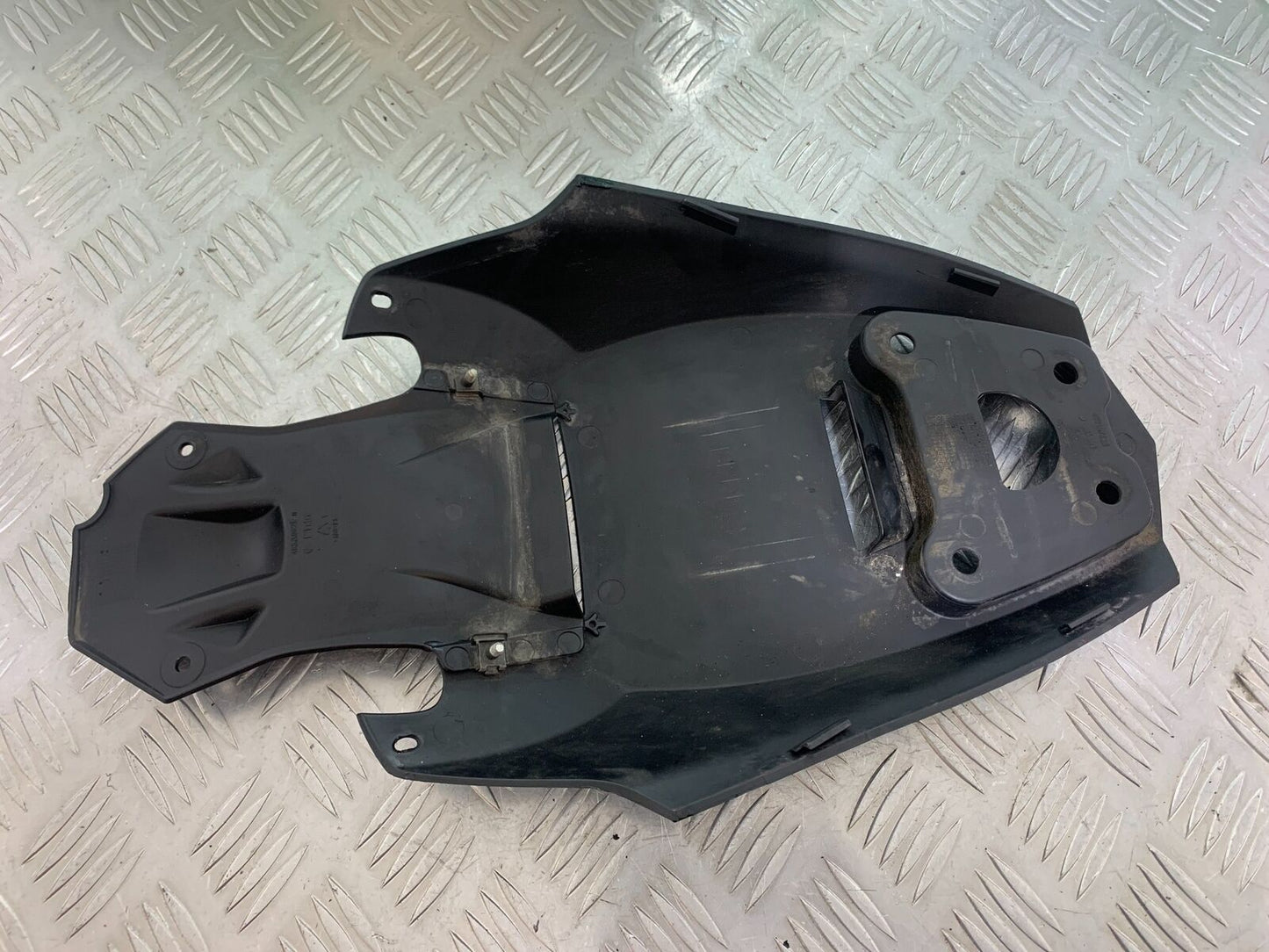 DUCATI STREETFIGHTER 848 UNDERTRAY  YEAR 2011-2016 (CMB1050)