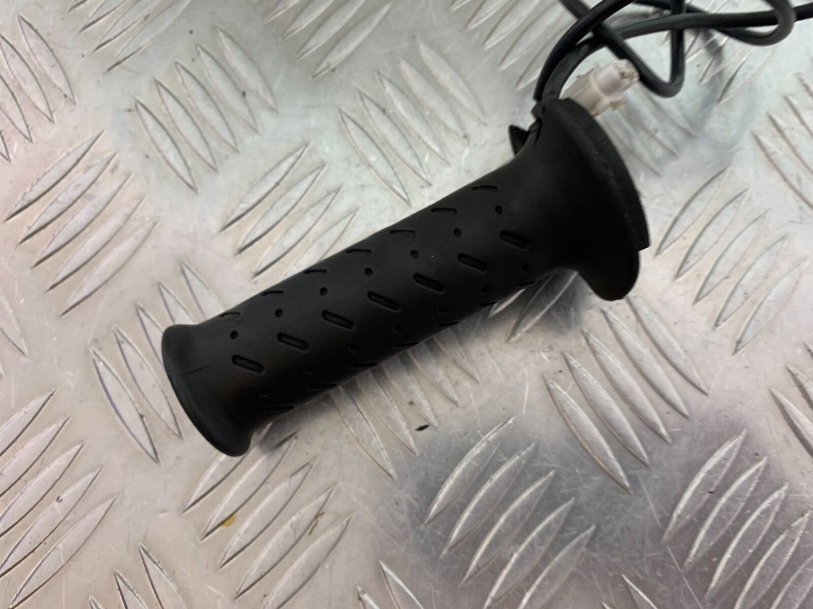 KTM 1290 SUPER DUKE LEFT HEATED GRIP  YEAR 2014-2016 (CMB1006)