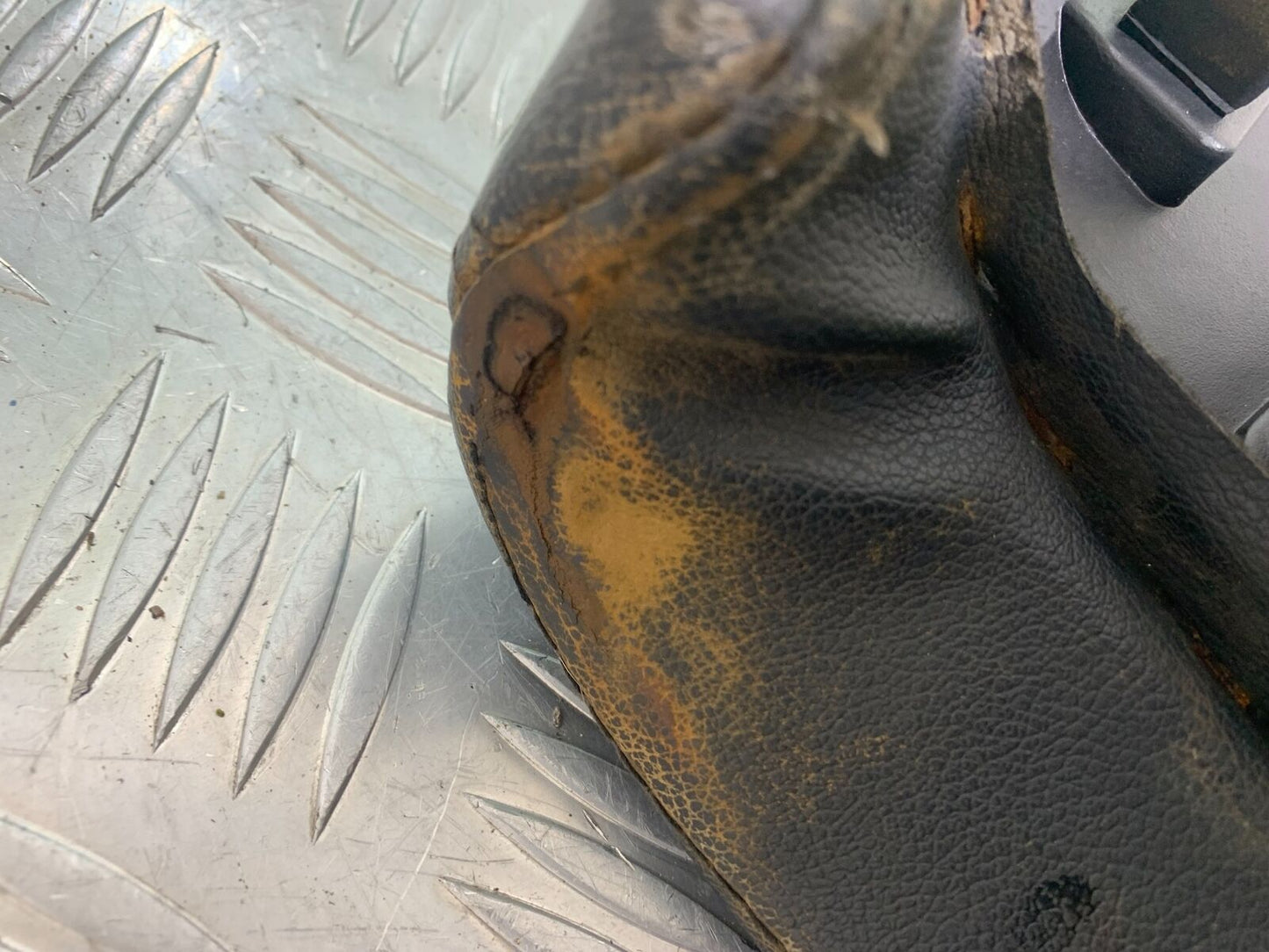 MUTT GT-SS 125 SEAT YEAR 2020- 2024 (CMB1085)