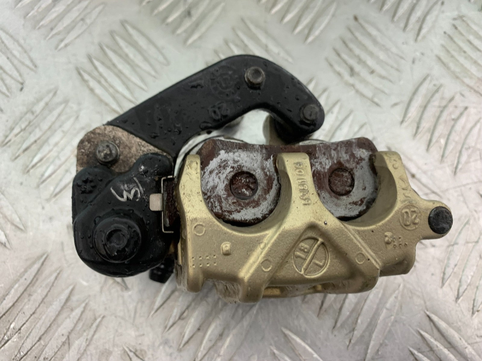 ROYAL ENFIELD HIMALAYAN 411 FRONT BRAKE CALIPER YEAR 2018-2023 (CMB1279)