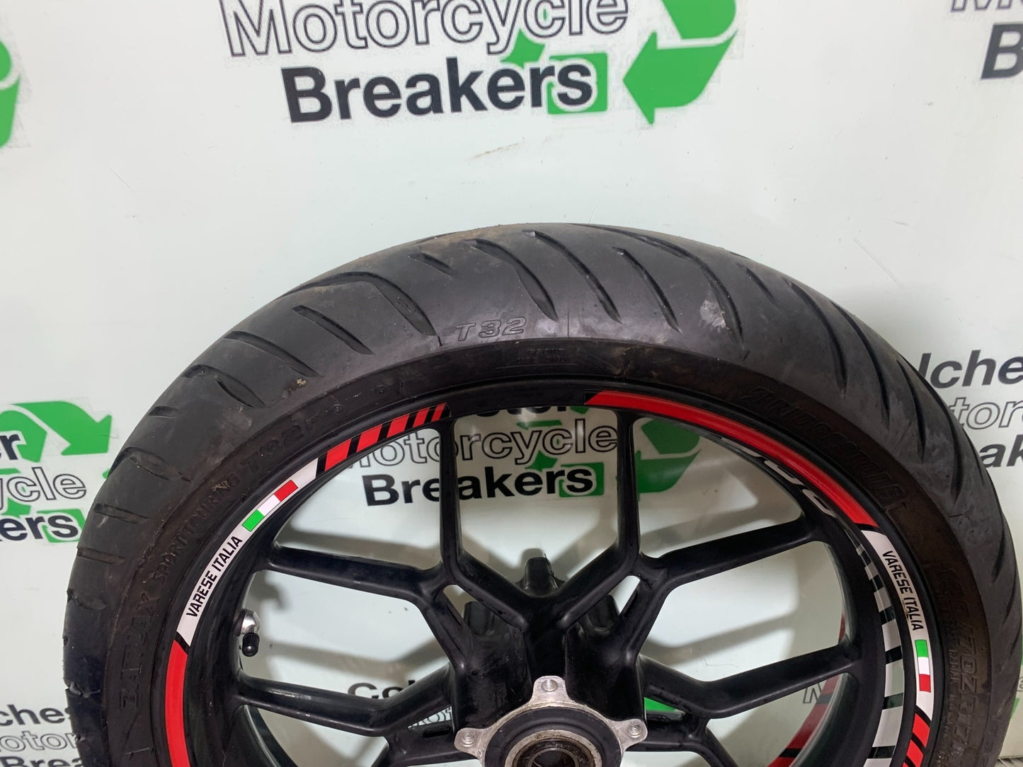 MV AGUSTA 800 F3 FRONT WHEEL  YEAR 2013-2016 (CMB1152)