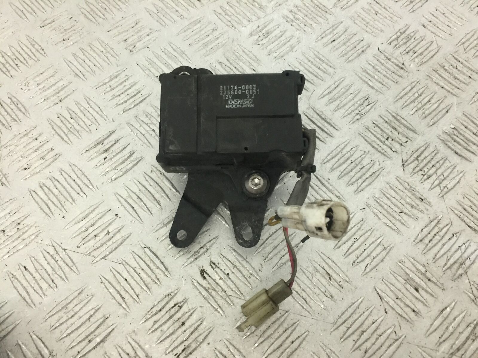 KAWASAKI Z1000 EXHAUST SERVO MOTOR YEAR 2007-2009  (STOCK 822)