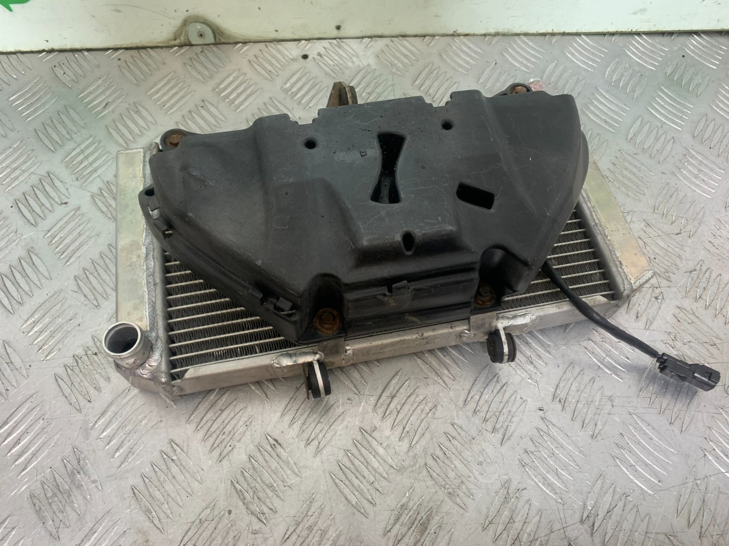 HONDA CBF600 CBF 600 RADIATOR AND FAN  YEAR 2004-07  (CMB1305)