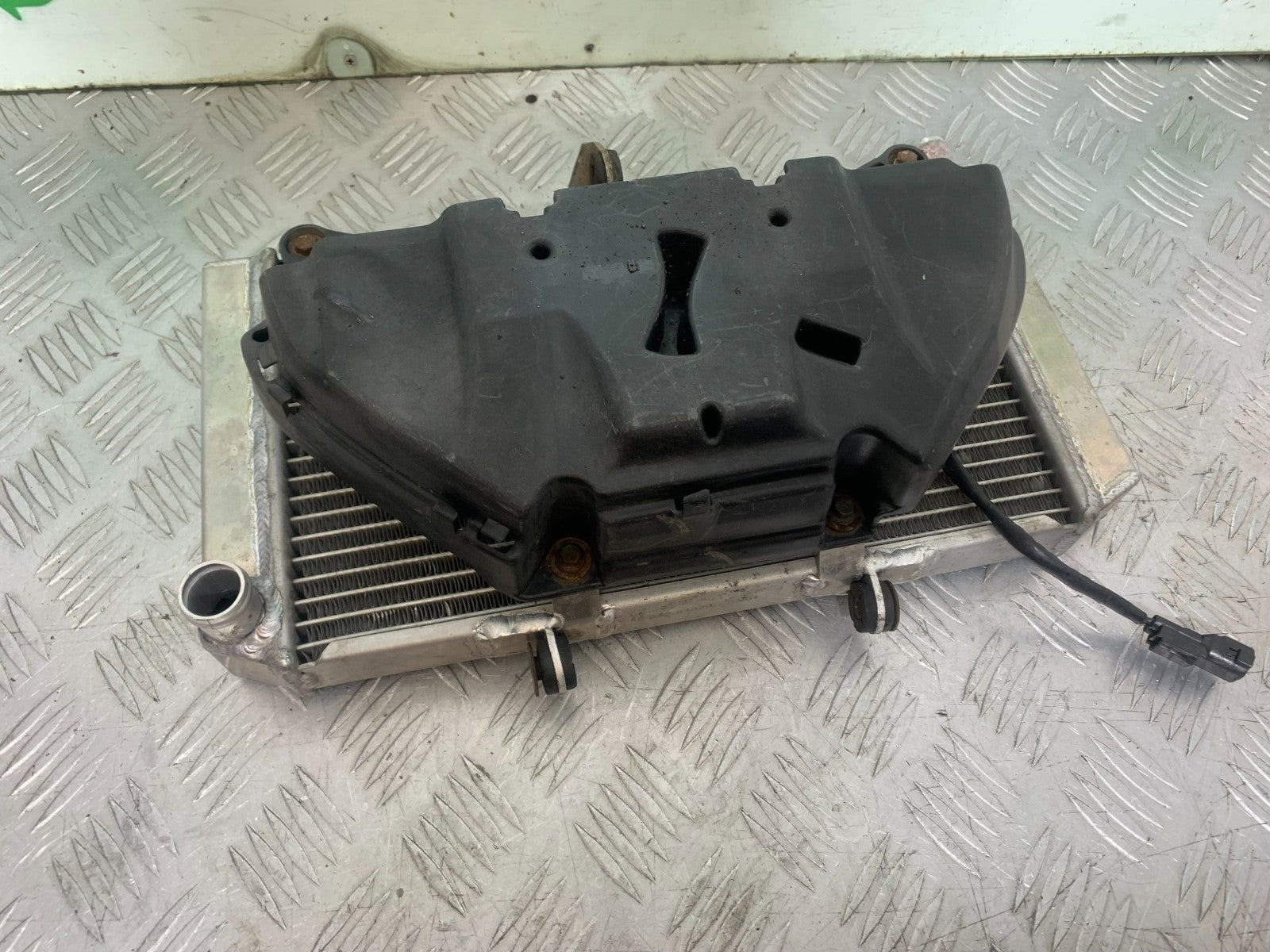 HONDA CBF600 CBF 600 RADIATOR AND FAN  YEAR 2004-07  (CMB1305)