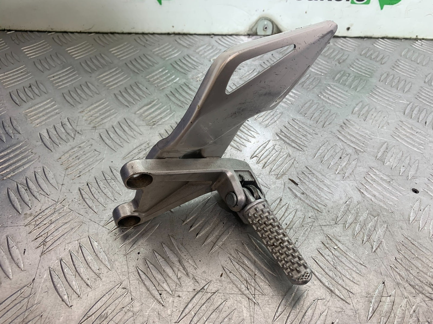 HONDA CBR1000 rr FIREBLADE FRONT LEFT HANGER & PEG  2008-2011 (CMB1253)