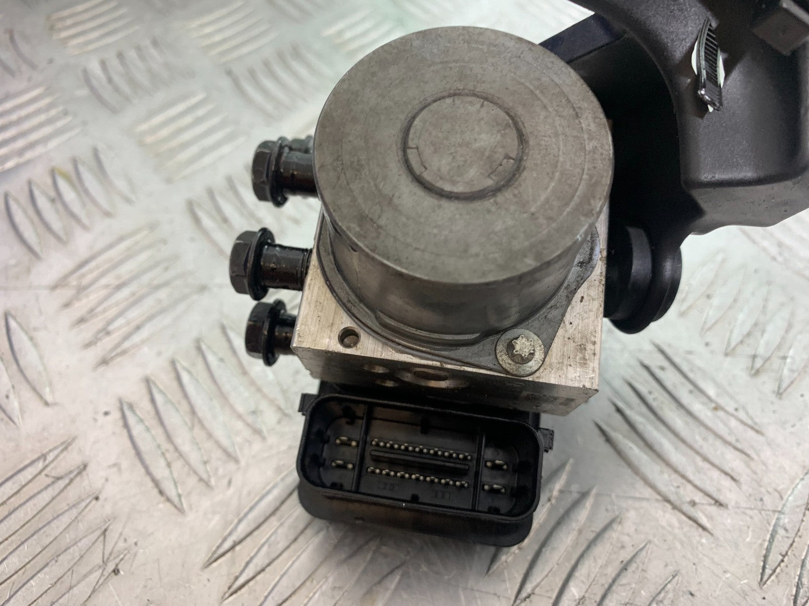 DUCATI 1299 PANIGALE  ABS PUMP YEAR 2016 (CMB 1187)
