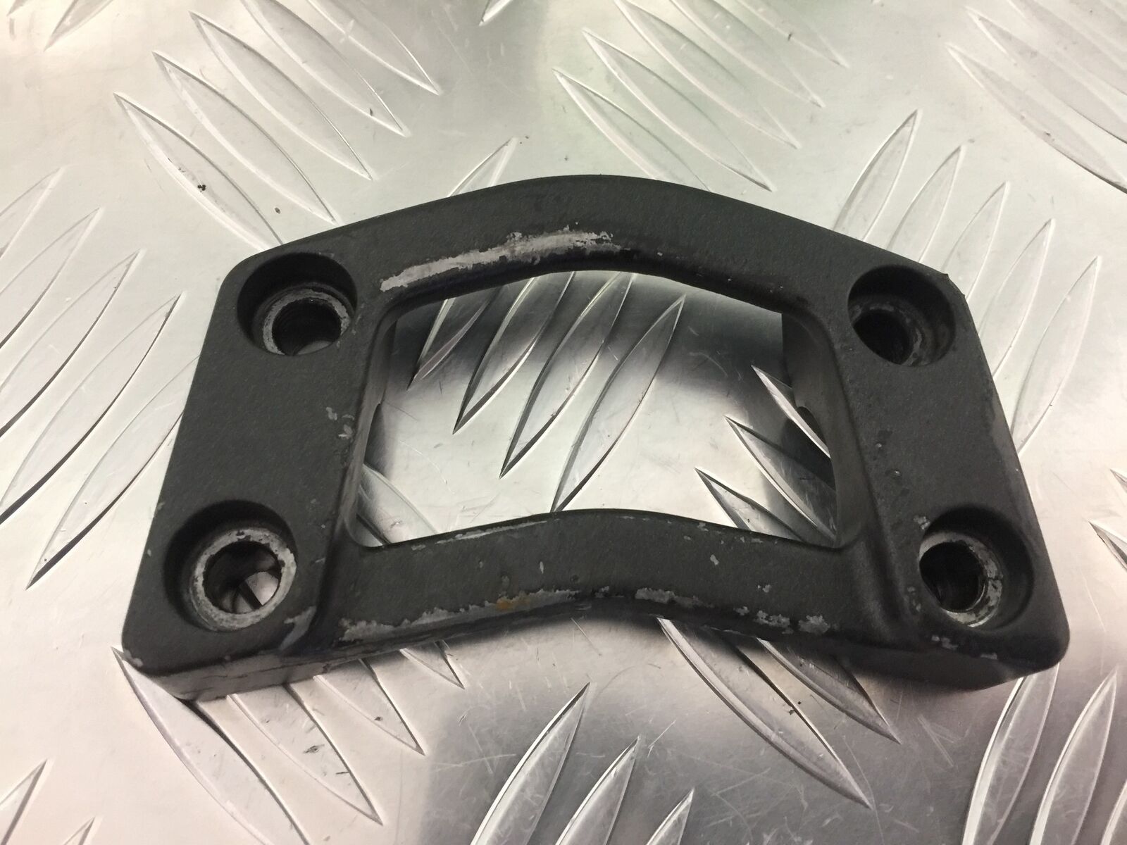 KAWASAKI ER6 N HANDLEBAR CLAMP   YEAR 2009-2011  (STOCK 928)