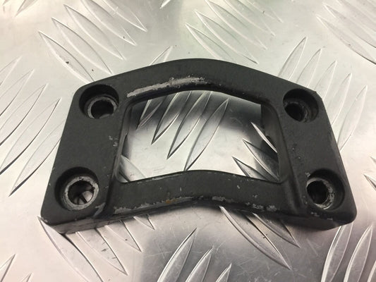 KAWASAKI ER6 N HANDLEBAR CLAMP   YEAR 2009-2011  (STOCK 928)