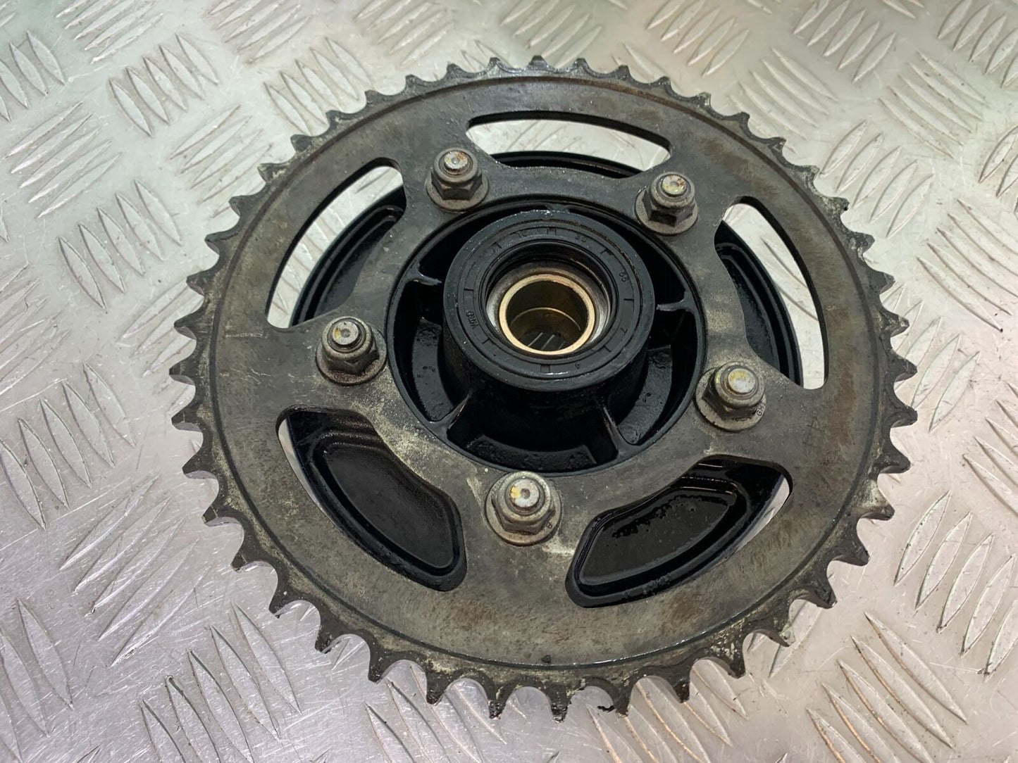 APRILIA SL750 SL 750 SHIVER REAR SPROCKET CARRIER  YEAR 2012 (CMB1074)