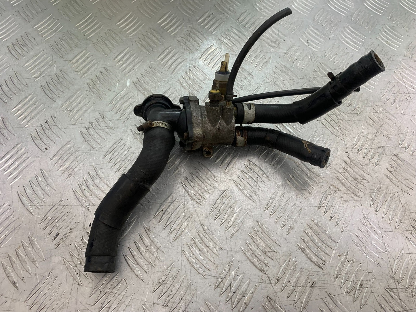 YAMAHA FZS600 FAZER 600 THERMOSTAT  YEAR 1998-2001 (CMB1267)