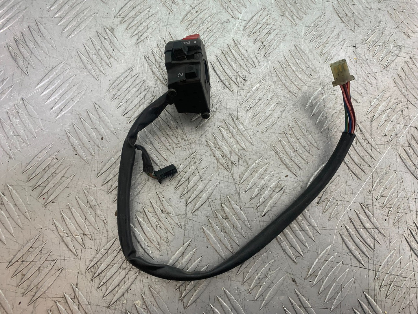 YAMAHA XJ900 XJ 900 DIVERSION RIGHT SWITCH GEAR   YEAR 1994-2002(CMB1292)