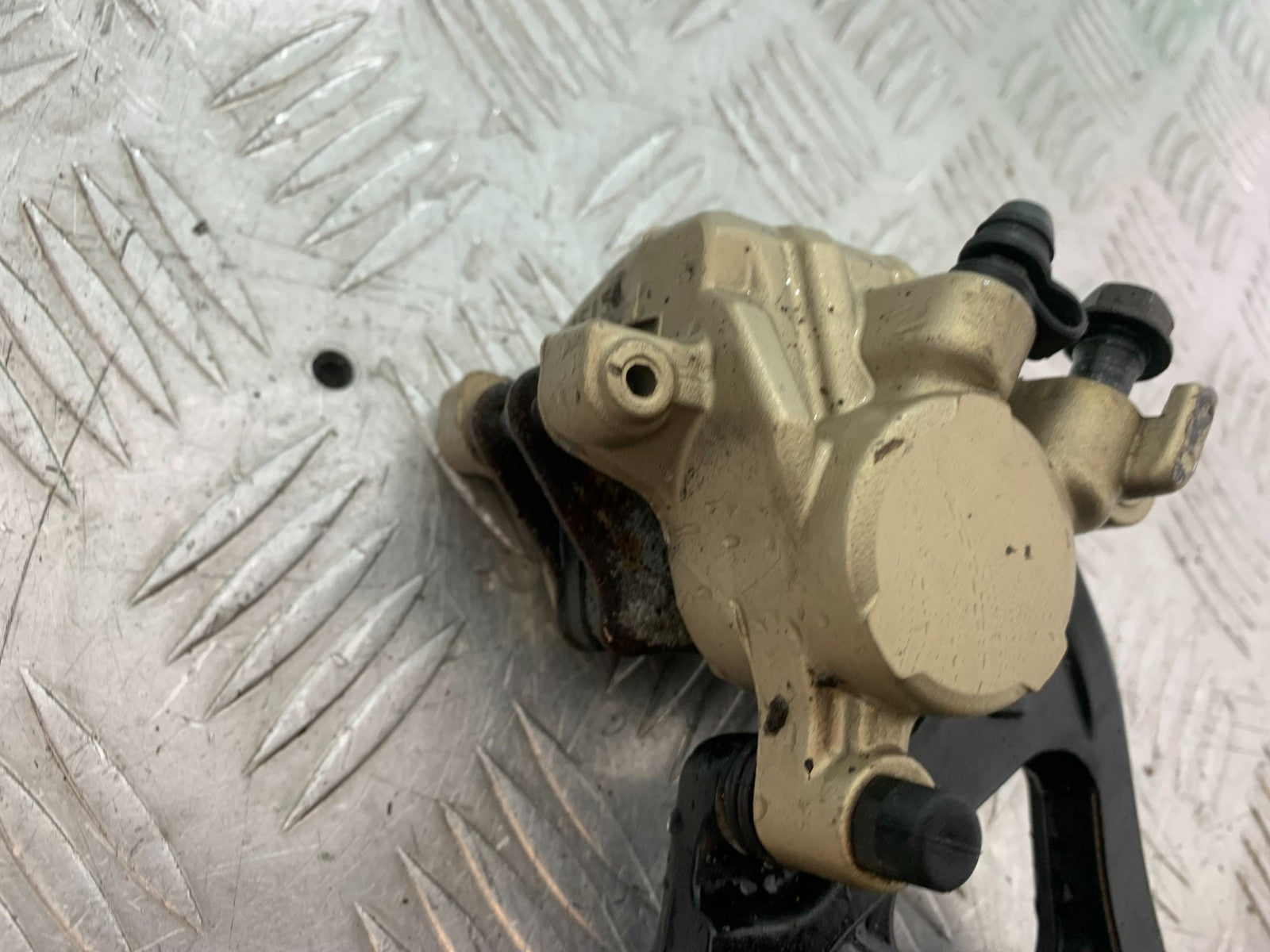 ROYAL ENFIELD HIMALAYAN 411 REAR BRAKE CALIPER YEAR 2018-2023 (CMB1279)