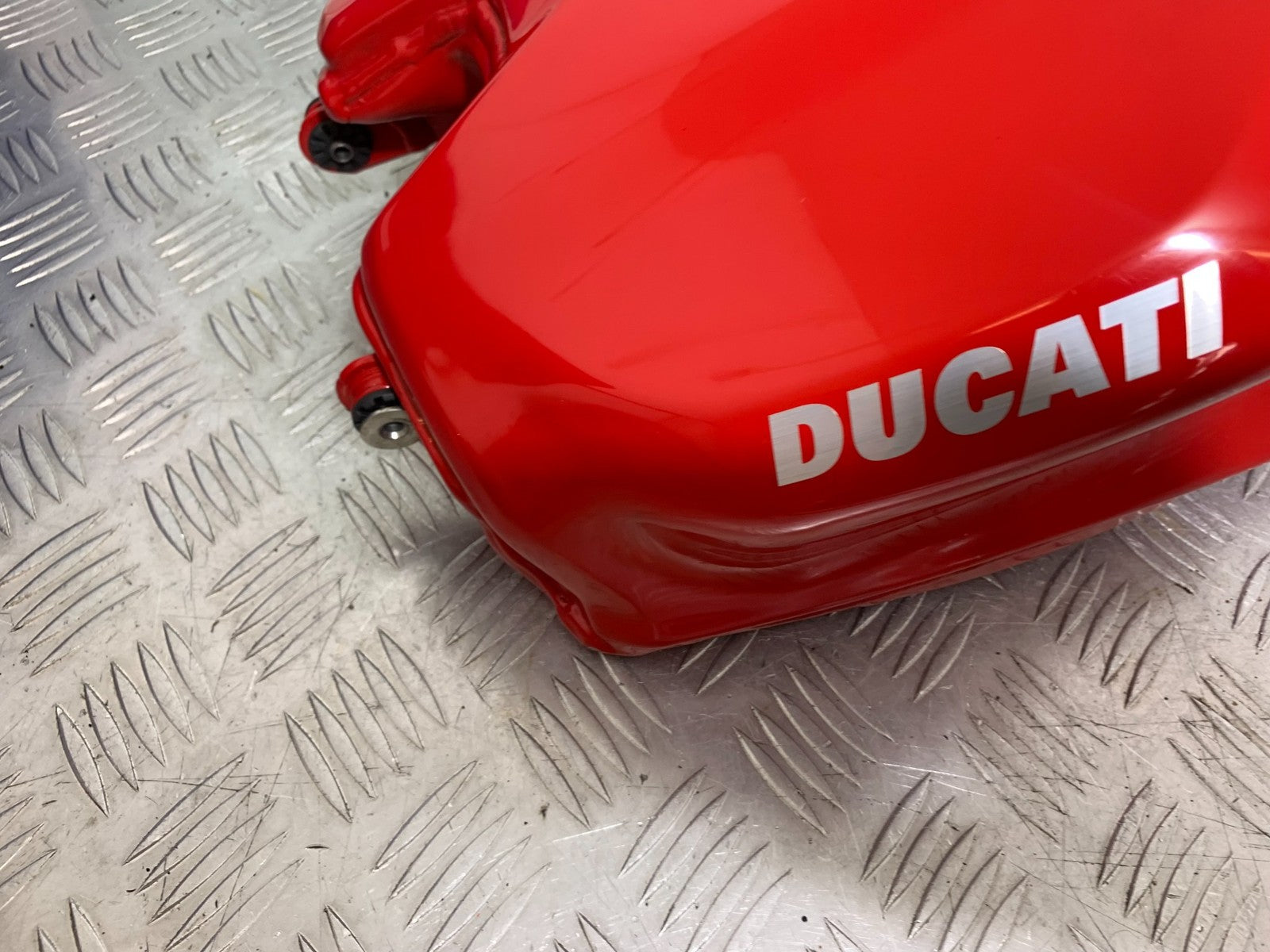 DUCATI 1299 PANIGALE PETROL TANK   YEAR 2016 (CMB 1187)