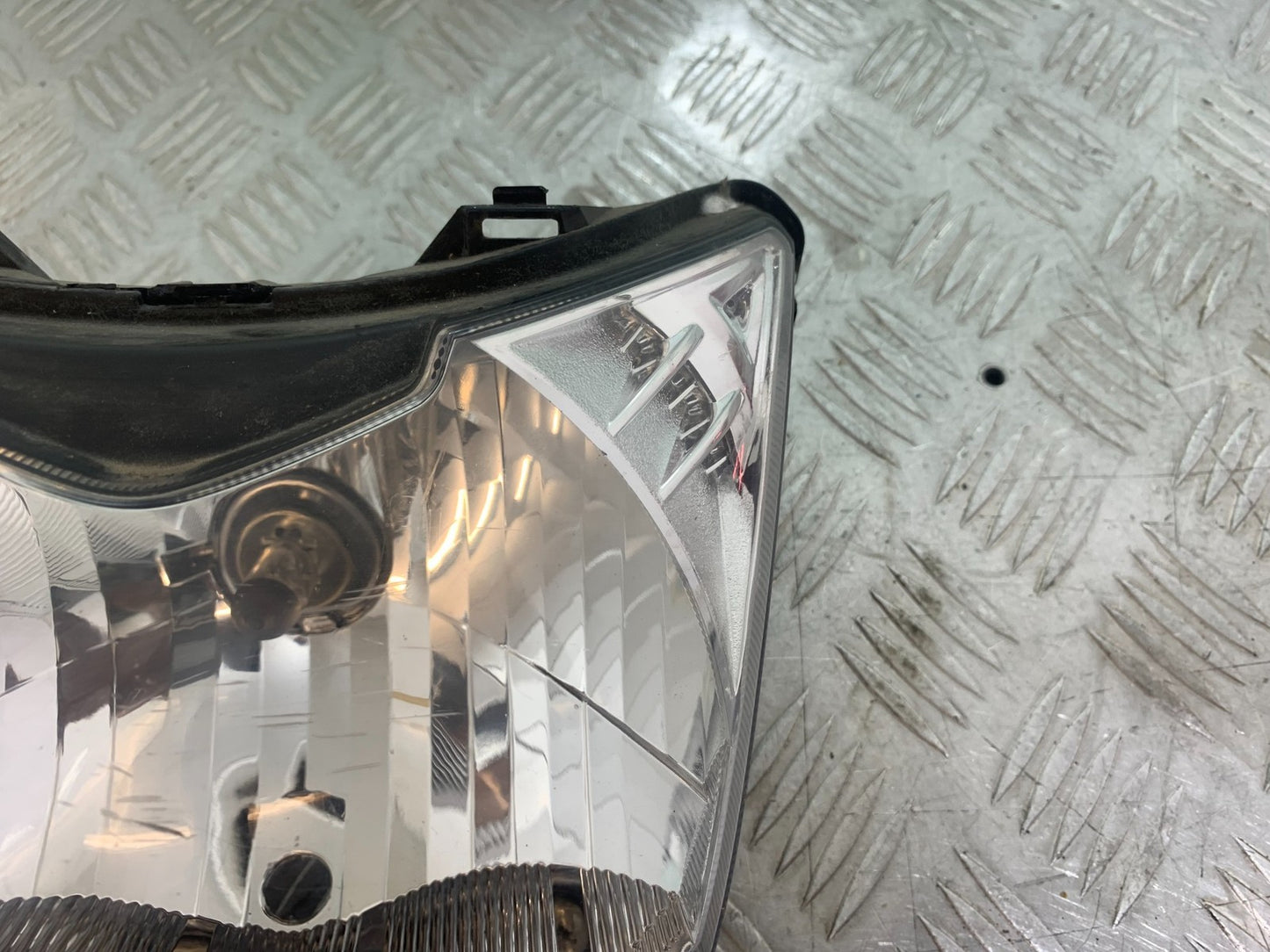 HONDA CBF125 CBF 125 HEADLIGHT   YEAR 2009-14  (CMB1172)