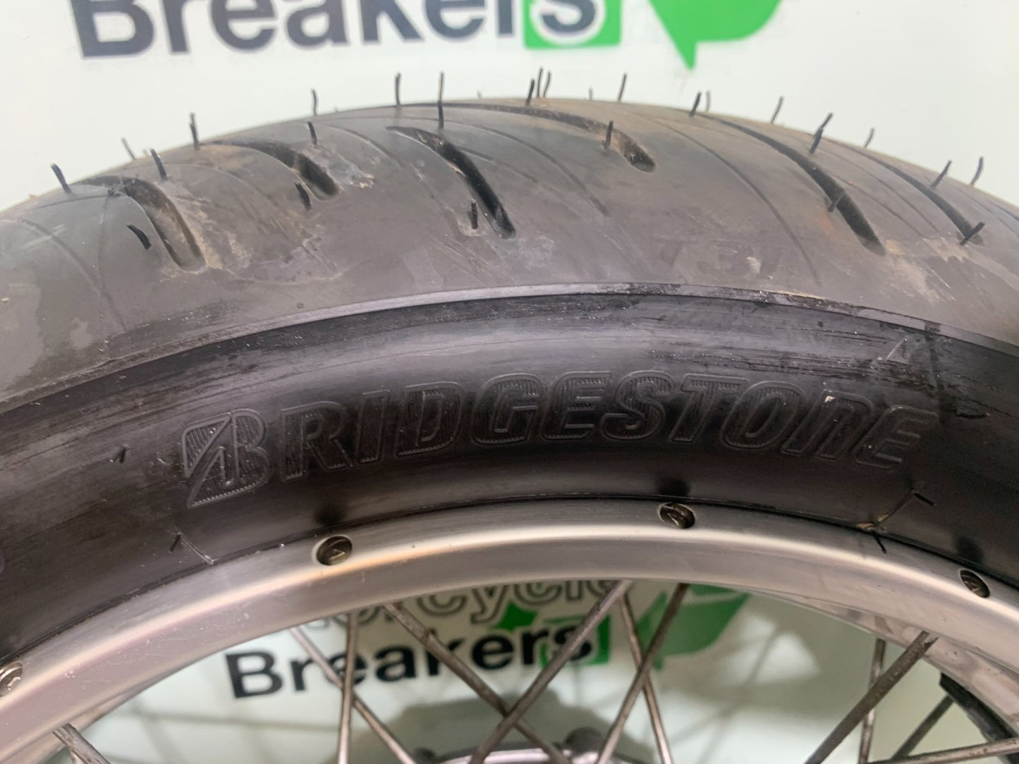 BMW R850 R R850R REAR WHEEL  (NEW TYRE) YEAR 1994-2002 (CMB1170)