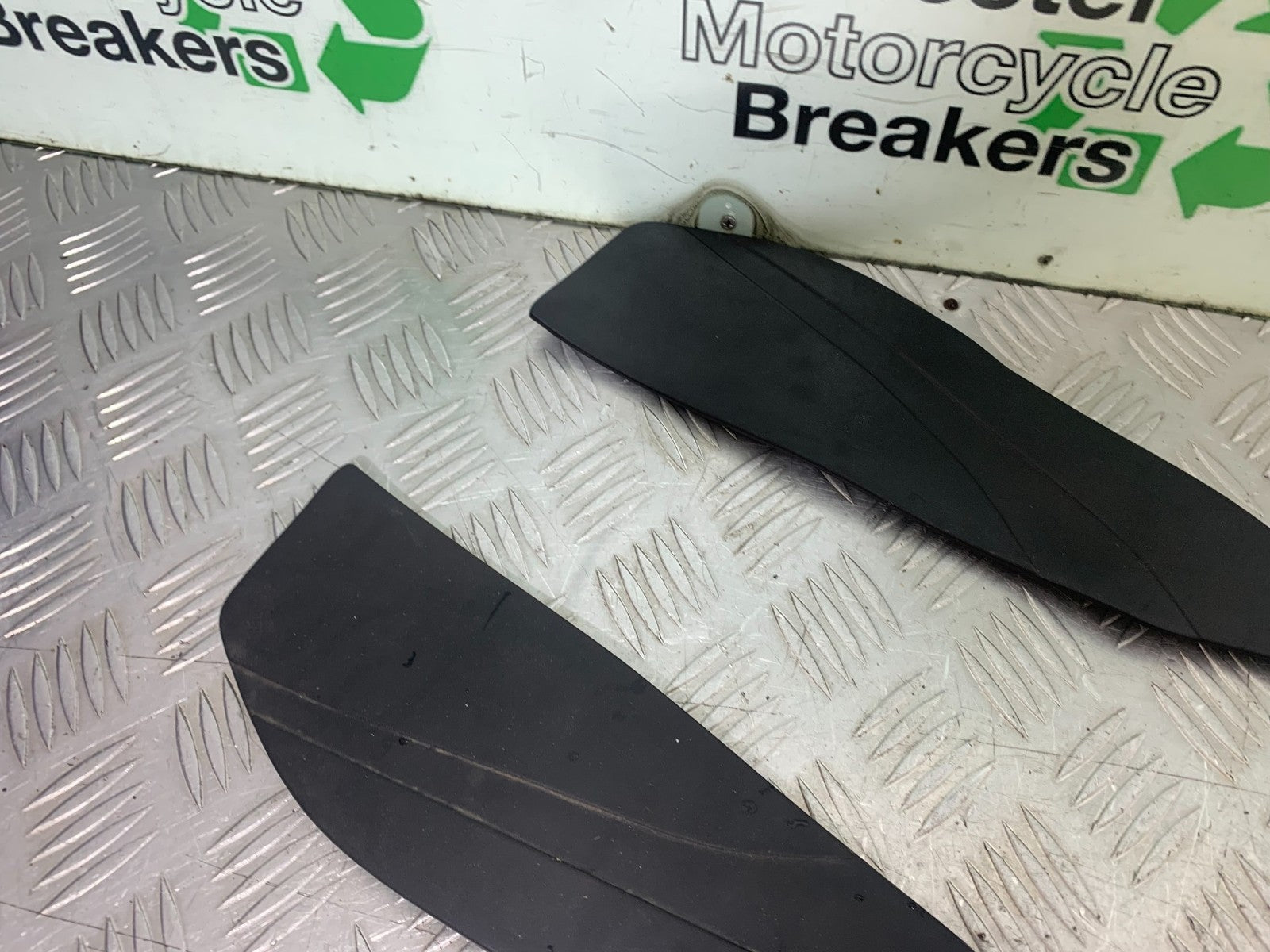 YAMAHA XMAX 300 FLOOR MATTS   YEAR 2017-2020 (CMB1218)